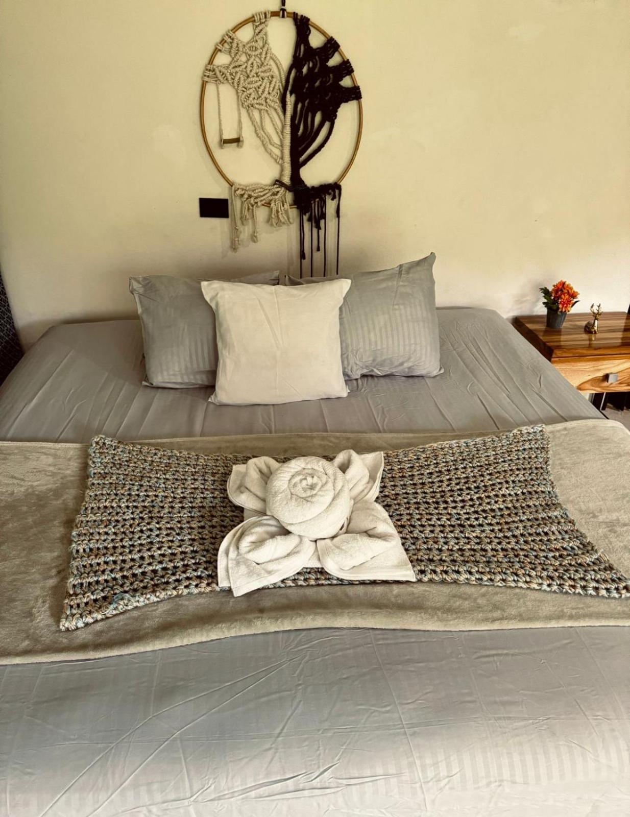 Apartment Deer House Cabuya